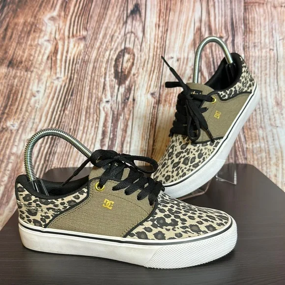 DC Mikey Taylor Leopard Print Skateboard Sneakers Womens Sz 6